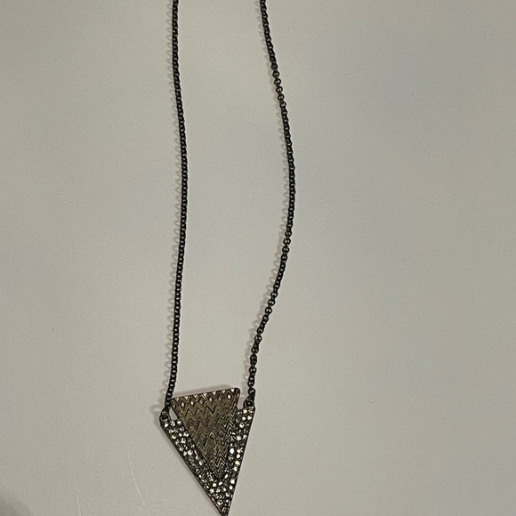 Gold and rhinestone arrow necklace with extended. Great condition. - Picture 1 of 2